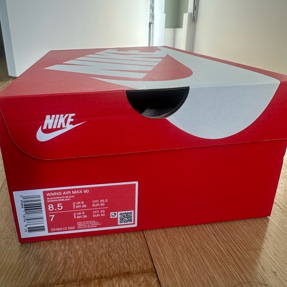 Nike Air Max 90 Sneakers 8.5 - Picture 6 of 7